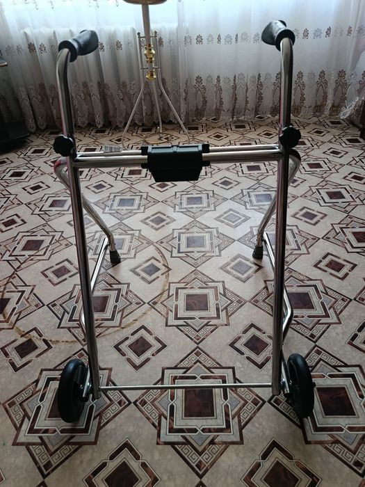 Ходунки складные