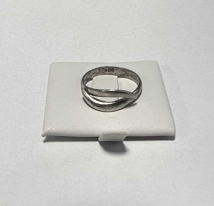 Srebrny Pierścionek 1,89G r:13