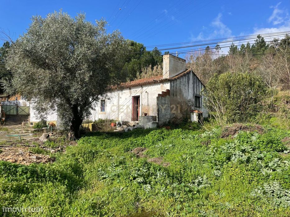 Moradia antiga em Aldeinha, Rio de Moinhos