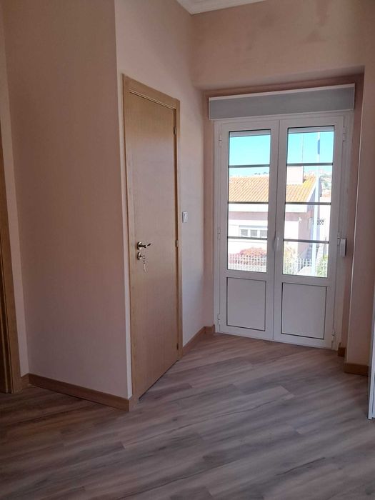 Apartamento T2 de Luxo na Amadora c/ Excelente Espaço Exterior