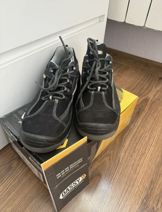 Męskie buty rozmiar 42