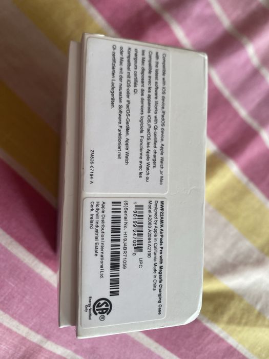 Продам AirPods Pro (з MagSafe кейсом)