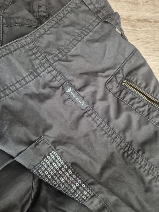 Armani Jeans spodnie cargo 46/31 XL/XXL
Polecam na XL/XXL
czarne 
Cien