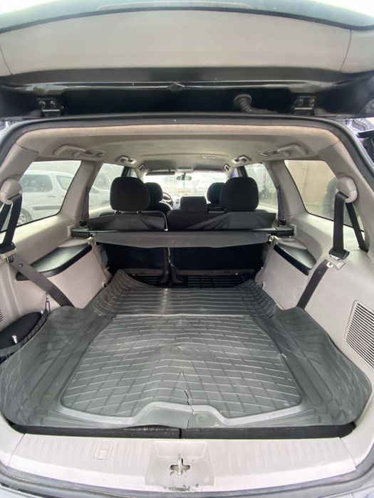 Mitsubishi Grandis 2008 р.в., 2.4 газ/бензин, автомат