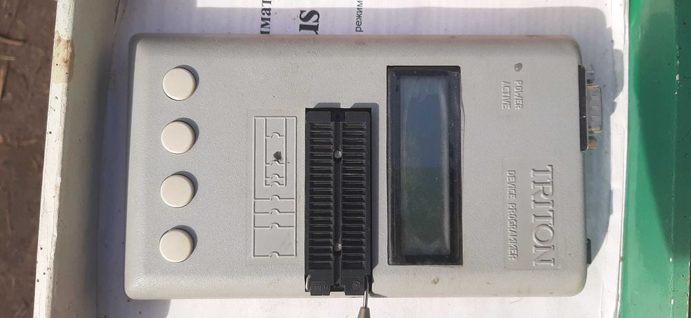 Продам програматор Тритон. COM-порт.