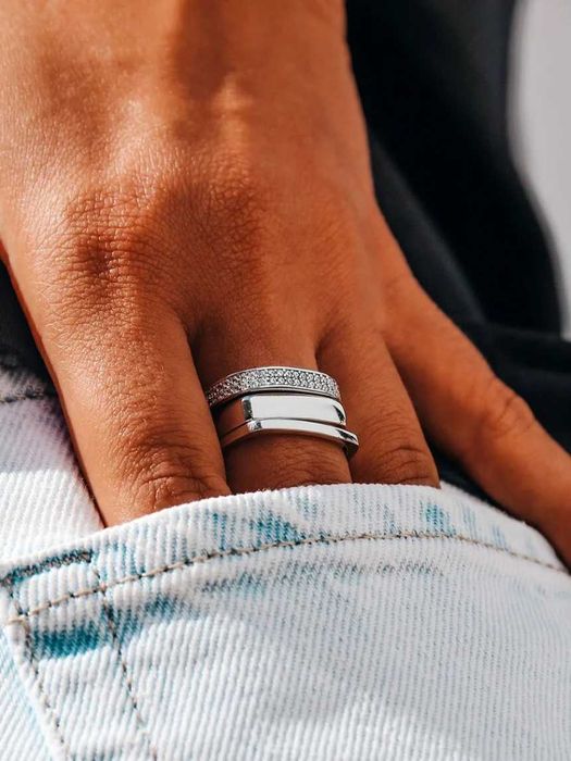 Каблучка Срібло 925 проби. Мінімалізм. Розмір 19. Нова