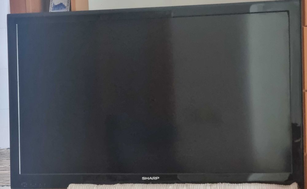 TV Sharp LCD 40 ( funcionando)