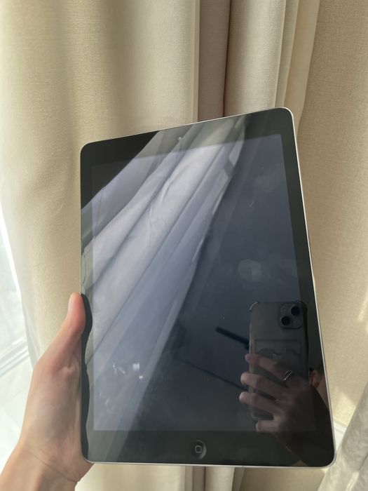 iPad Air    16GB