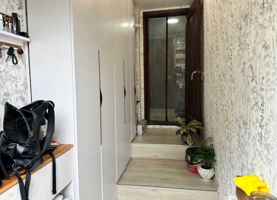 У продажу будинок на дві кімнати