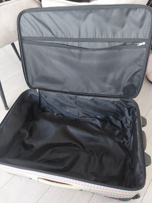 Walizka podróżna kolorowa