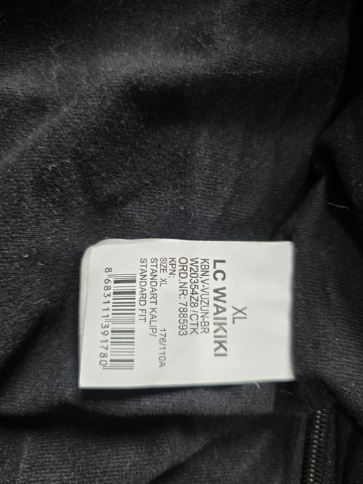 Курка WAIKIKI зимова, нова, р XL, 1400грн.