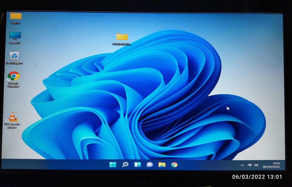 Hard Drive with Windows 10474862653664798723