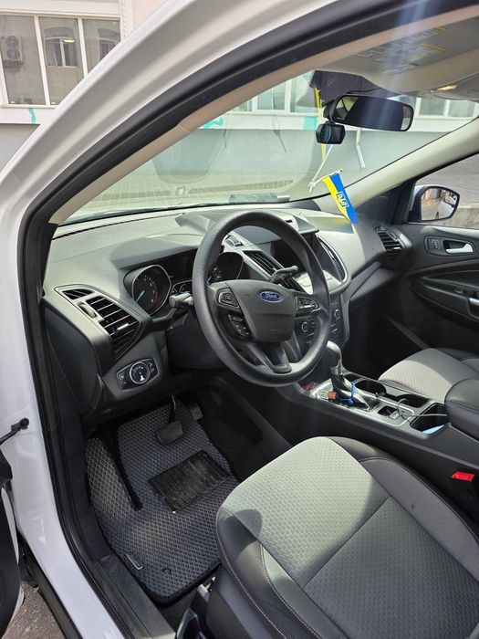Продаж власного авто Ford Escape 2016