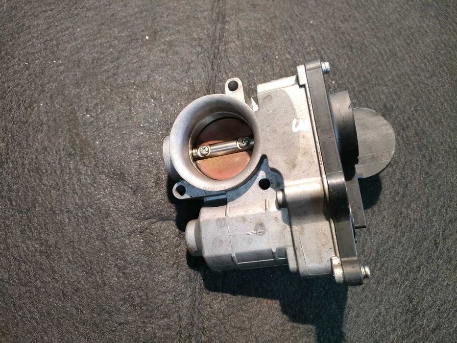 Nissan Micra K-12 przepustnica