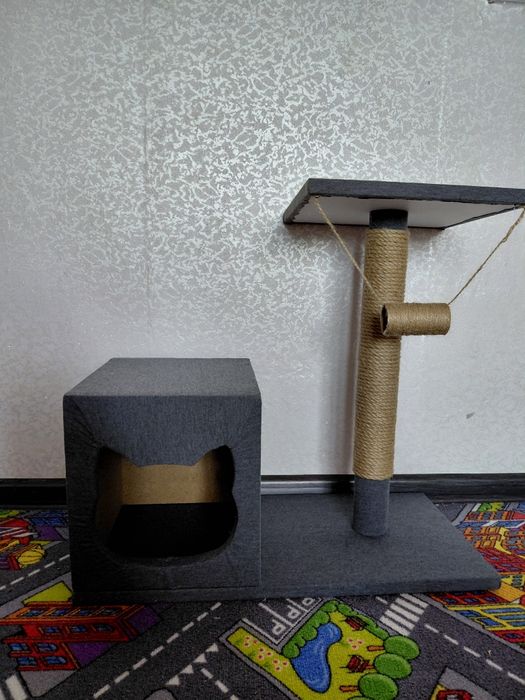 Когтеточка игровой комплекс с домиком для котика