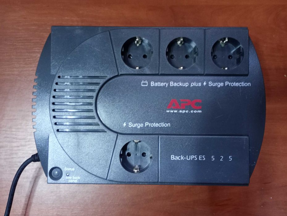 Безперебійник APC ES-525 300Вт.