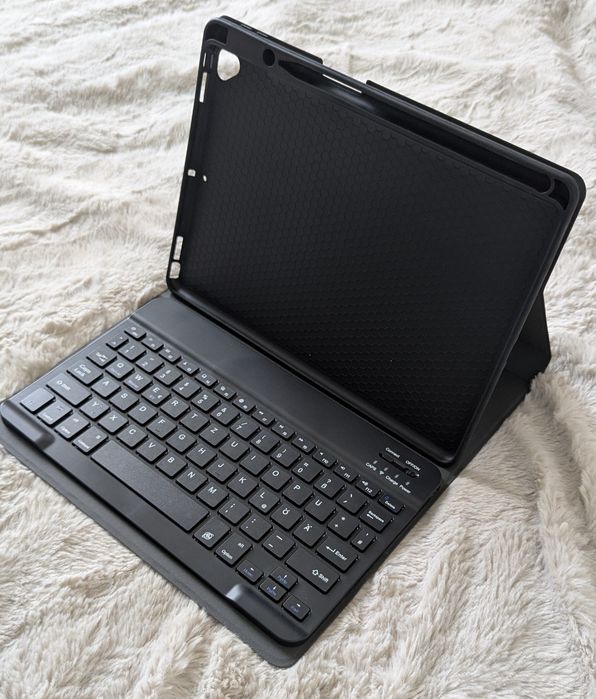 Чохол клавіатура для iPad 7/8/9 покоління 10,2ʼʼ iPad Pro 10,5”,