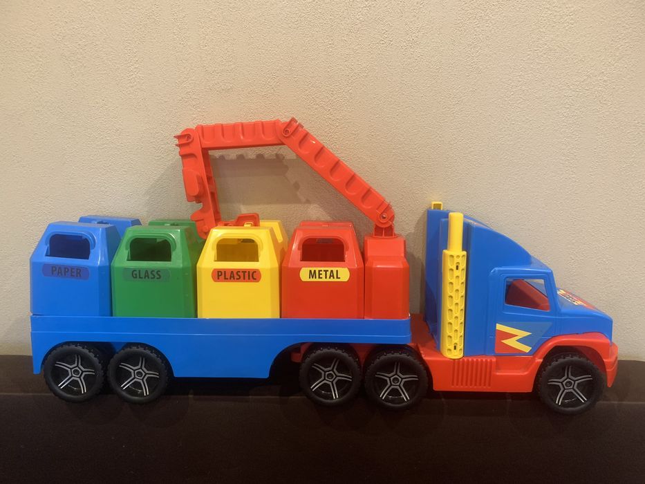 Ciężarówka wader z kontenerami