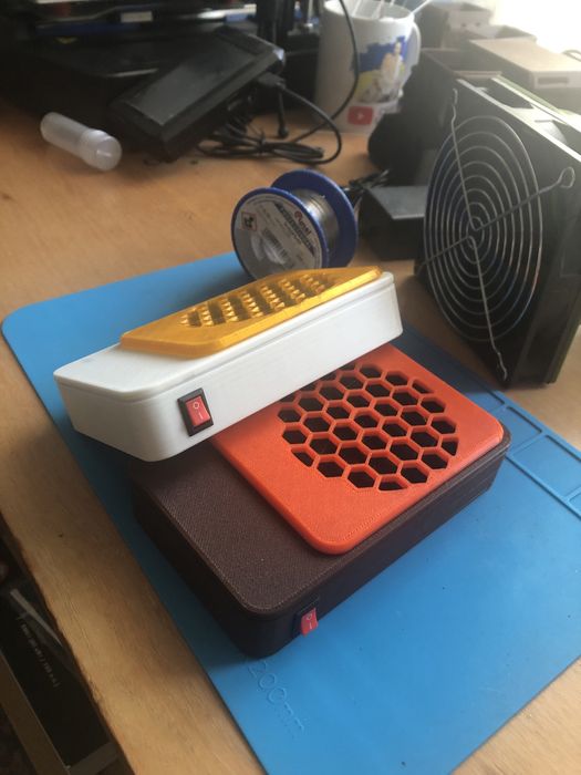 Витяжка - димовловлювач для паяння