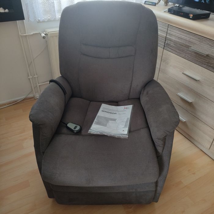 Fotel geriatryczny z funkcją wstawiania Delfi Duo Collection-Transport