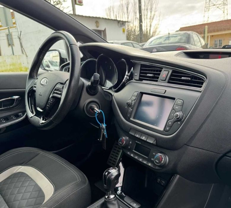 Kia ceed  SW GT line