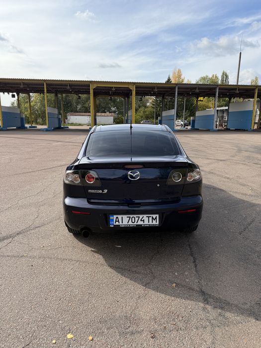 продам семейное авто Mazda 3