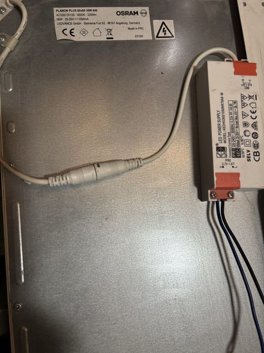 Lampa ledowa planon plus