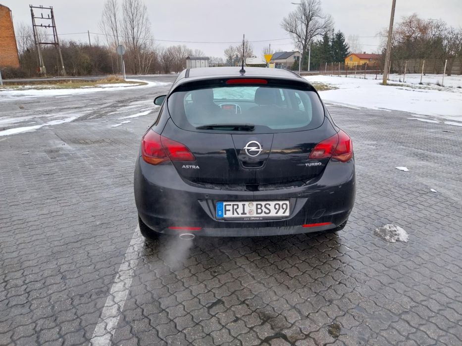 Opel Astra J  1,4  benzyna 2010 rok produkcji