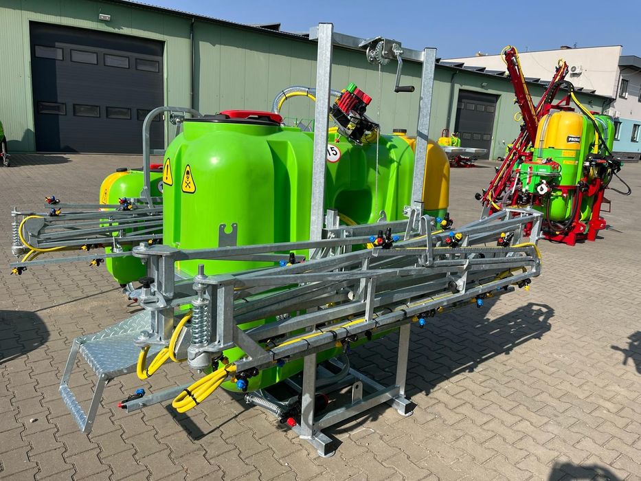 Opryskiwacze polowe zawieszane Promar