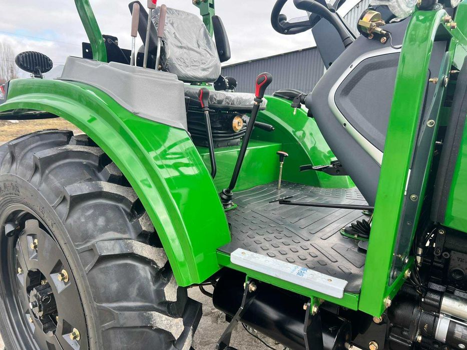 Мінітрактор EUROFENG 554 DXL 8+8 Єврофенг з Дашком Примусова гідравлік