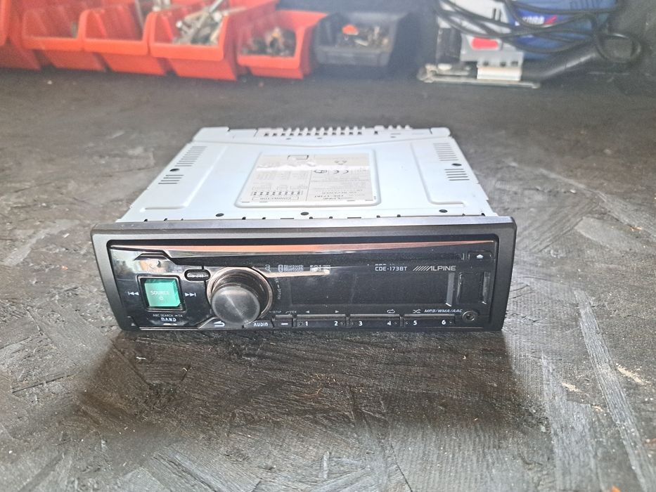 Alpine CDE-173BT radio CD/USB/Bluetooth