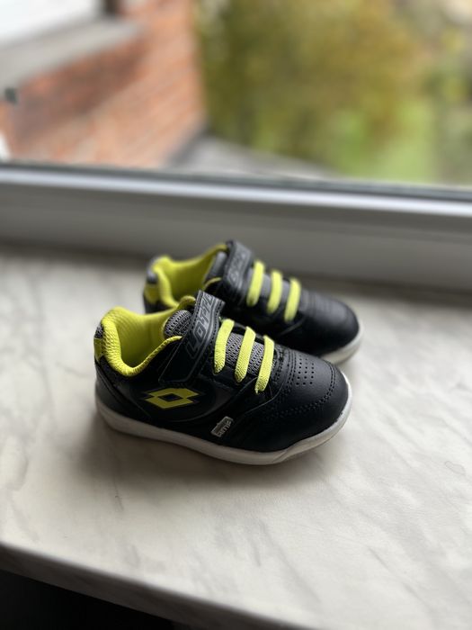 Кросівки дитячі Lotto 22