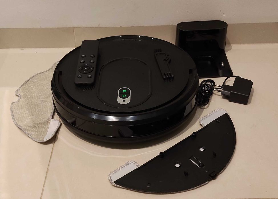 Robot sprzątający Cleanova w7 czarny