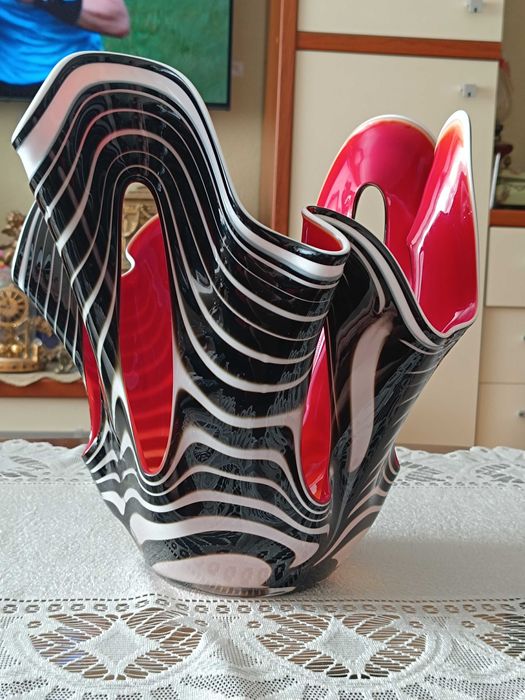 Józefina Krosno Duży  Wazon Zebra OP-ART