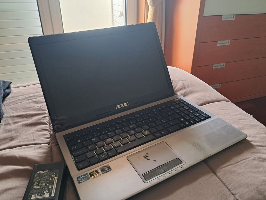 Portátil Asus 2GB Grafica 6GBRam
