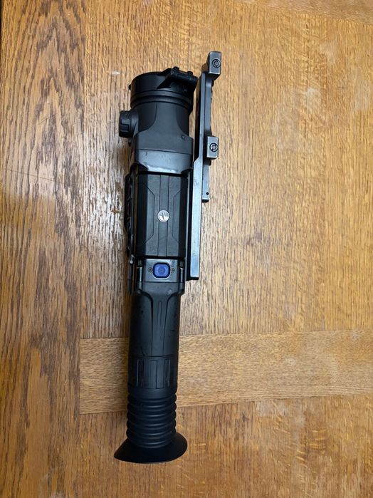 Termowizor Pulsar Trail 2 XP50 LRF z dalmierzem i montażem