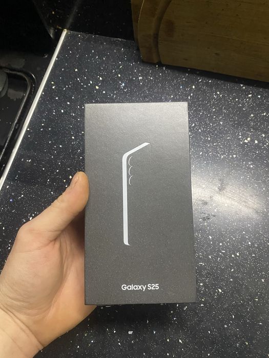 Samsung galaxy S25 nowy!