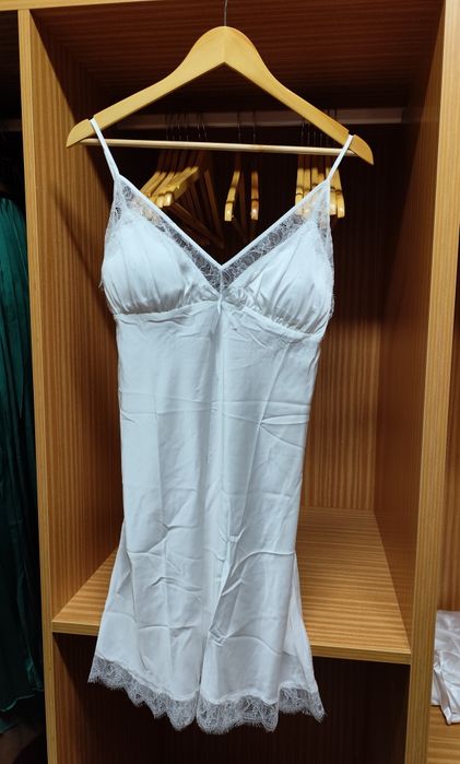 Robe + camisa de noite branca