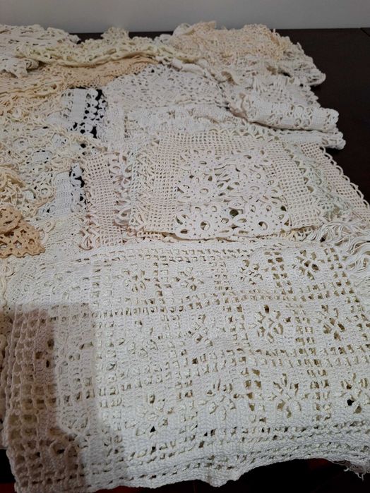 Conjunto de vários panos croché feitos à  mão