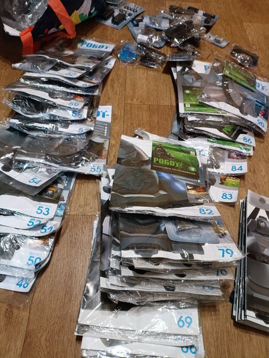 Игрушка робот шпион