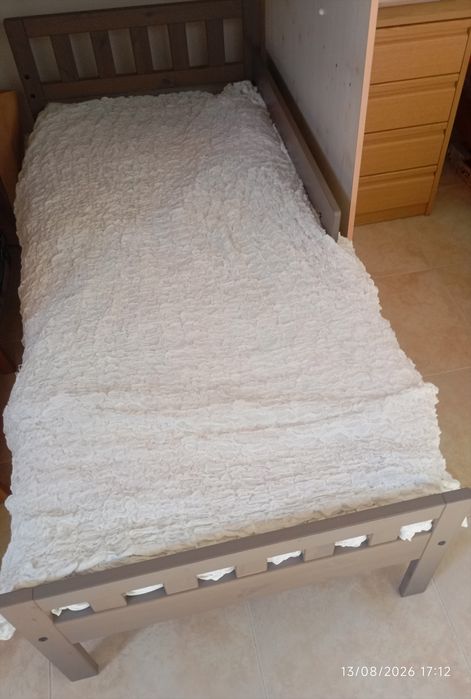 Cama criança com colchão
