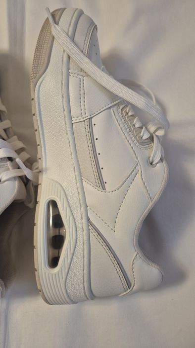 Женские кроссовки  SKECHERS. Размер 39.. Размер 39.