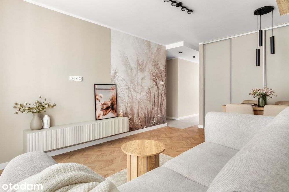 Centrum| 2 pokoje| Nowe wnętrze | Balkon| Niski blok
