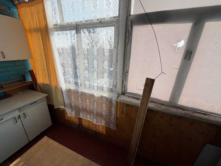 Чотирикімнатна квартира! Роздільне планування, низька ціна!