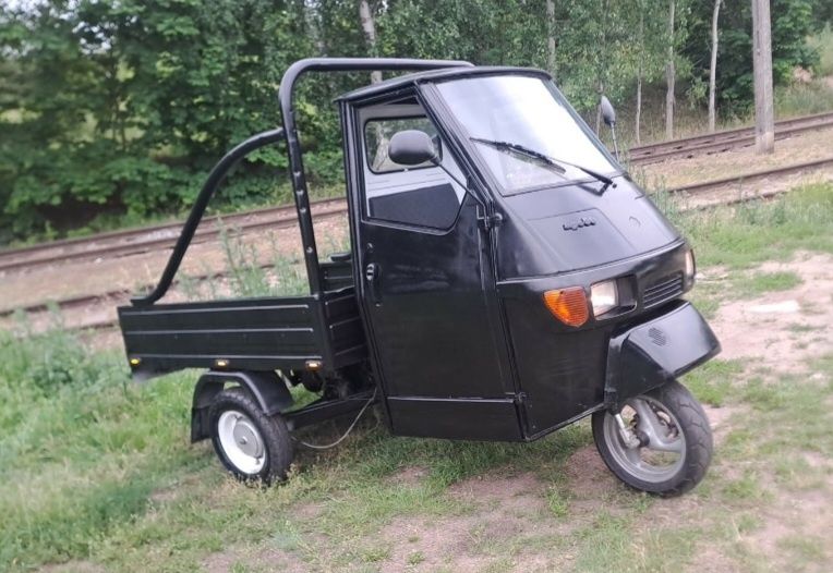 Kultowy  Motorower włoski trójkołowiec Piaggio Ape 50