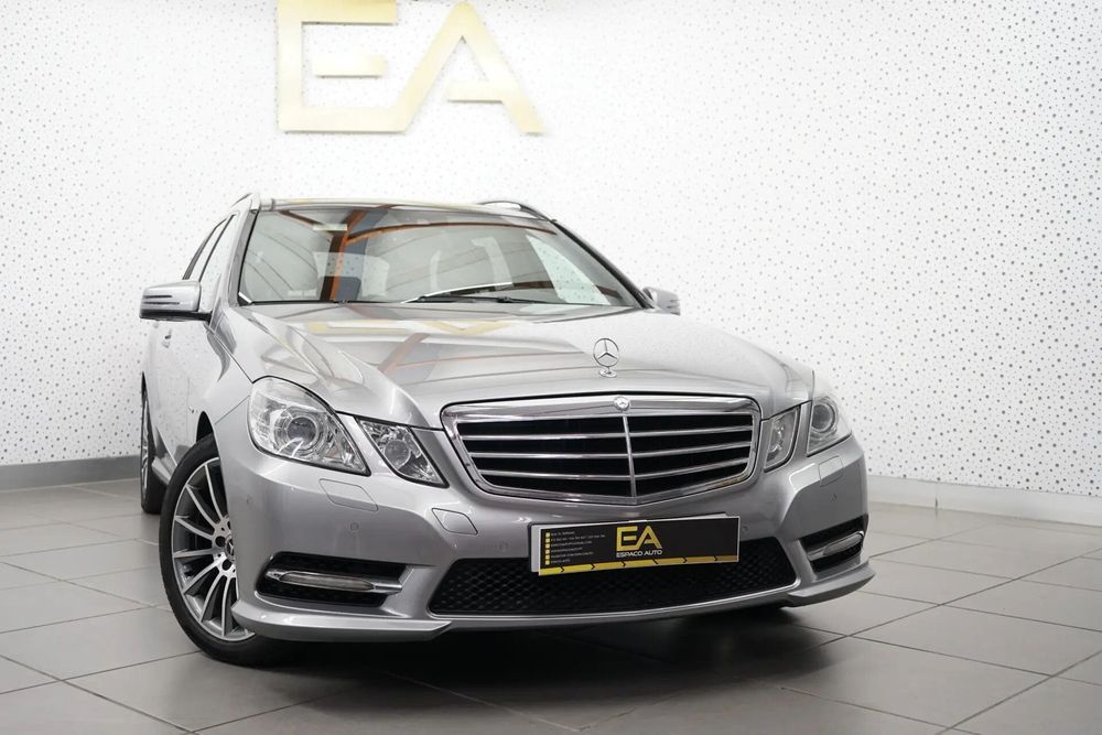 Mercedes-Benz E 220 CDi Avantgarde BlueEfficiency Auto
