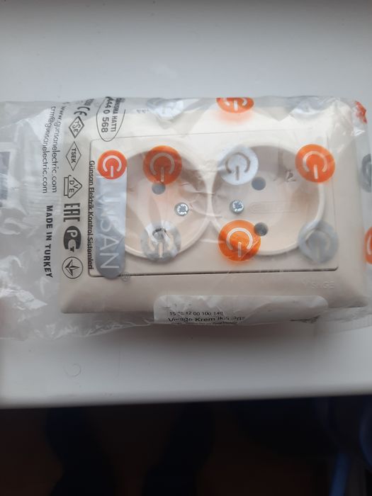 Продам розетку и выключятель