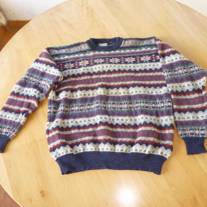 Pulôver / camisola em lã virgem da AIemanha, muito quente.