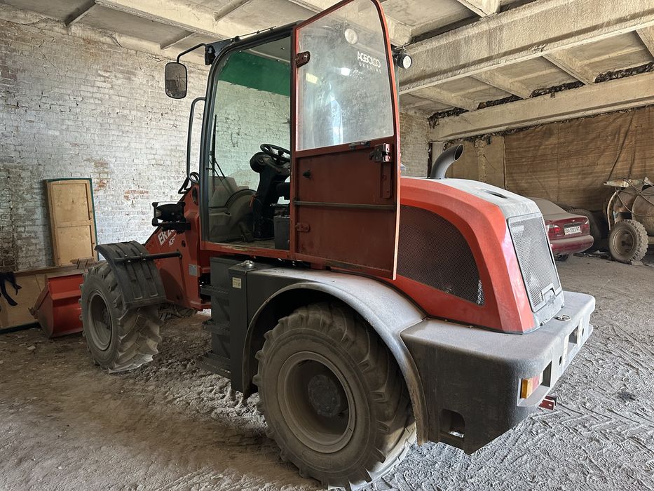 Фронтальний навантажувач Everun ER2500F