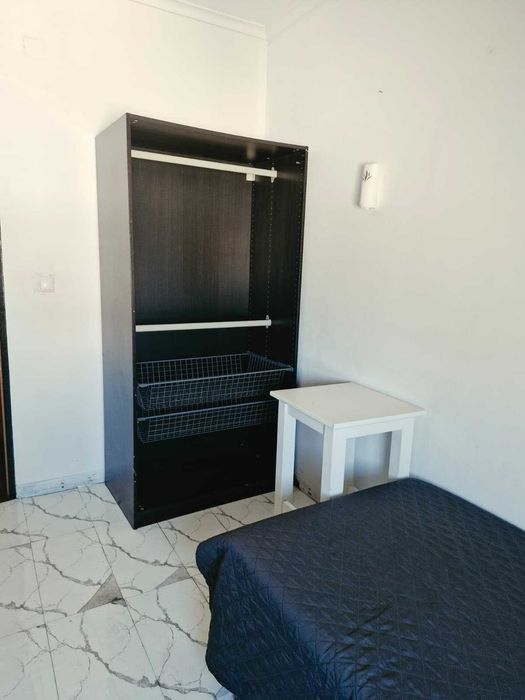 Quarto individual SEM CAUÇAO A 5 MINUTOS DO METRO LINHA VERMELHA